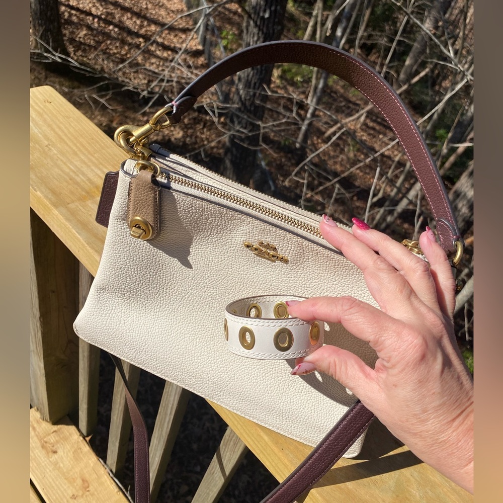 Coach Turnlock Clasp Satchel plus BONUS Coach leather bangle bracelet ⭐️⭐️⭐️